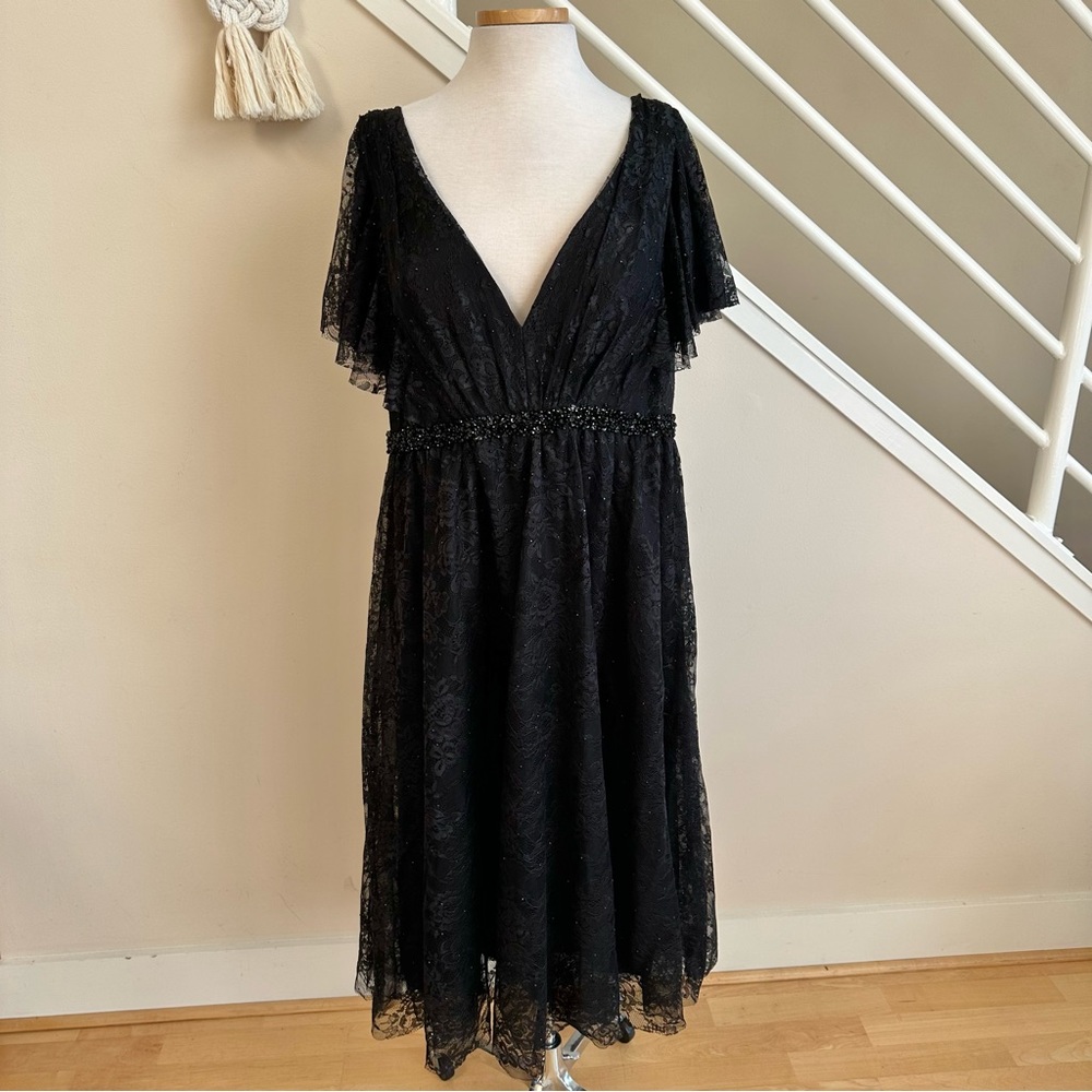 MAC DUGGAL Black Lace Overlay Short Sleeve Empire Waist V Neck Midi Dress 16 NWT - Picture 4 of 16